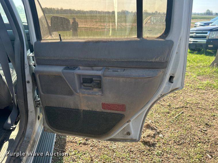 image for item NB9377 1994 Ford Explorer SUV