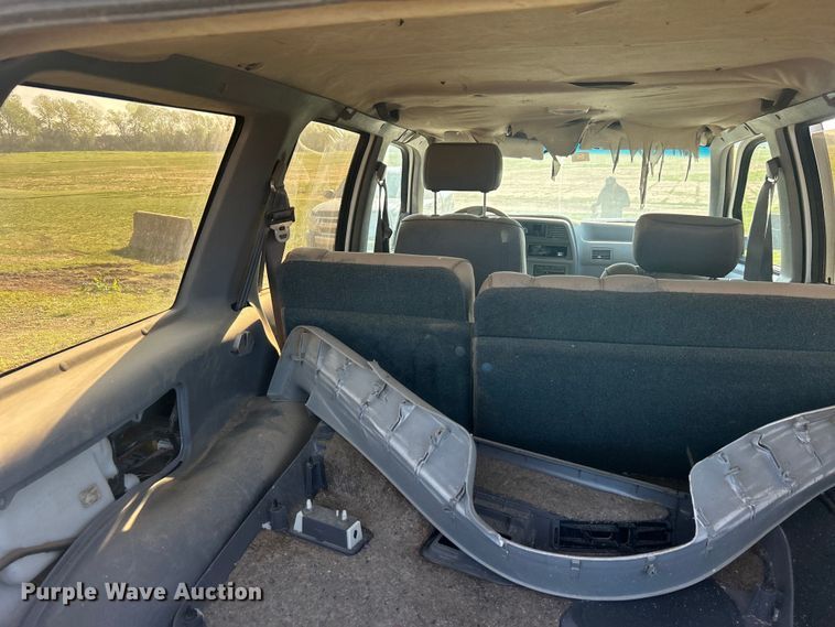 image for item NB9377 1994 Ford Explorer SUV