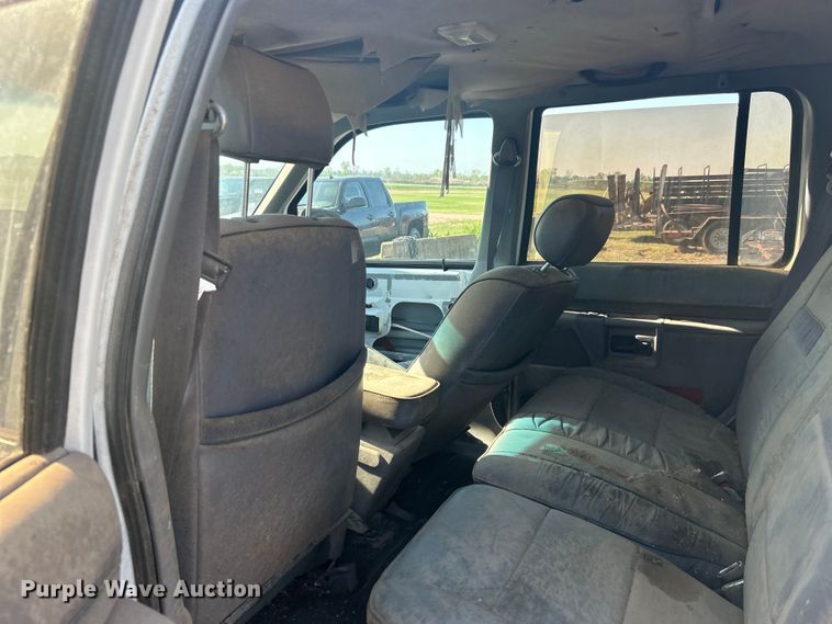 image for item NB9377 1994 Ford Explorer SUV