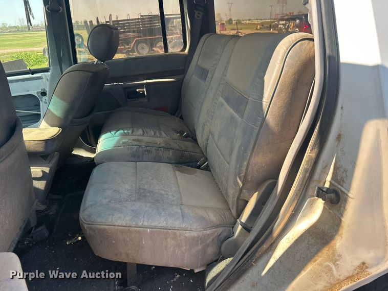 image for item NB9377 1994 Ford Explorer SUV