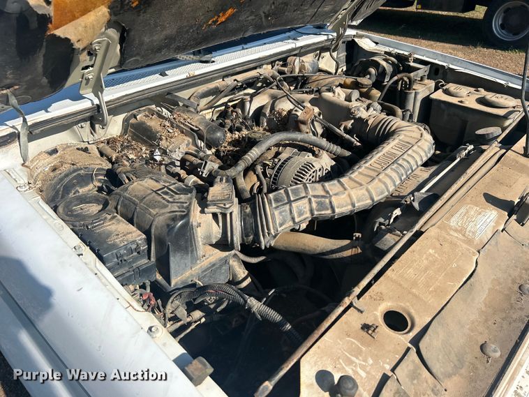 image for item NB9377 1994 Ford Explorer SUV