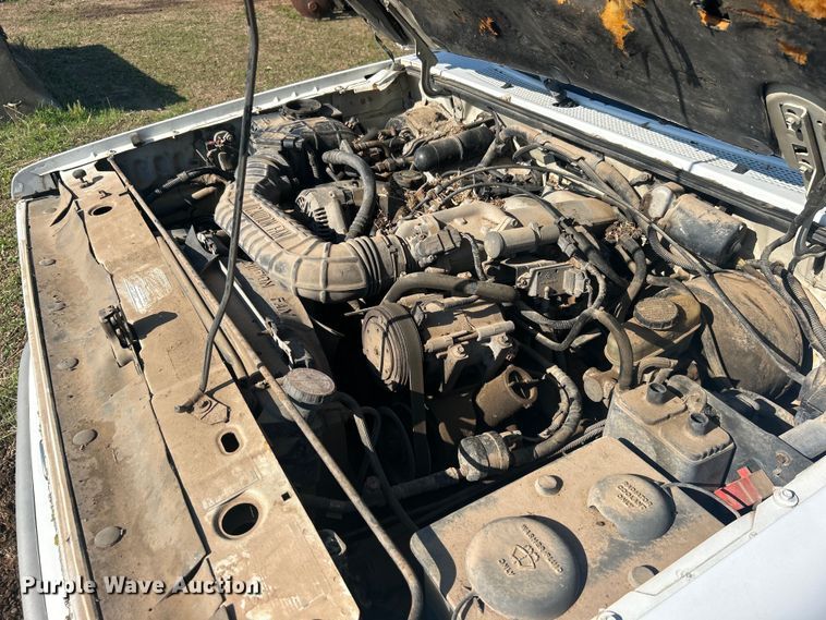 image for item NB9377 1994 Ford Explorer SUV