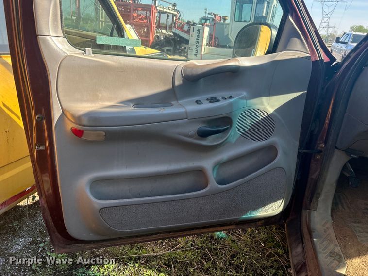 image for item NB9379 1997 Ford F150 SuperCab pickup truck