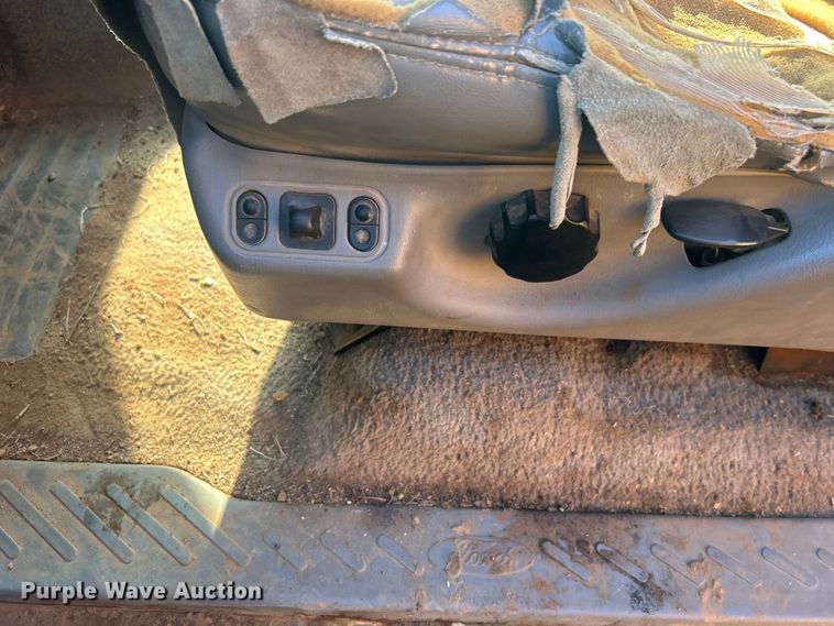 image for item NB9379 1997 Ford F150 SuperCab pickup truck