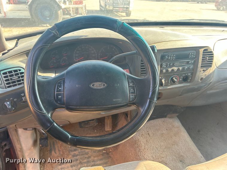 image for item NB9379 1997 Ford F150 SuperCab pickup truck