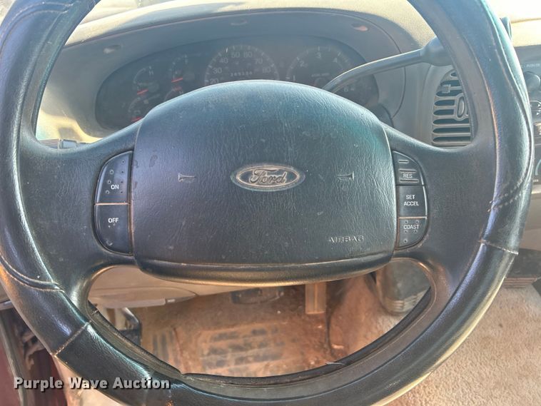 image for item NB9379 1997 Ford F150 SuperCab pickup truck