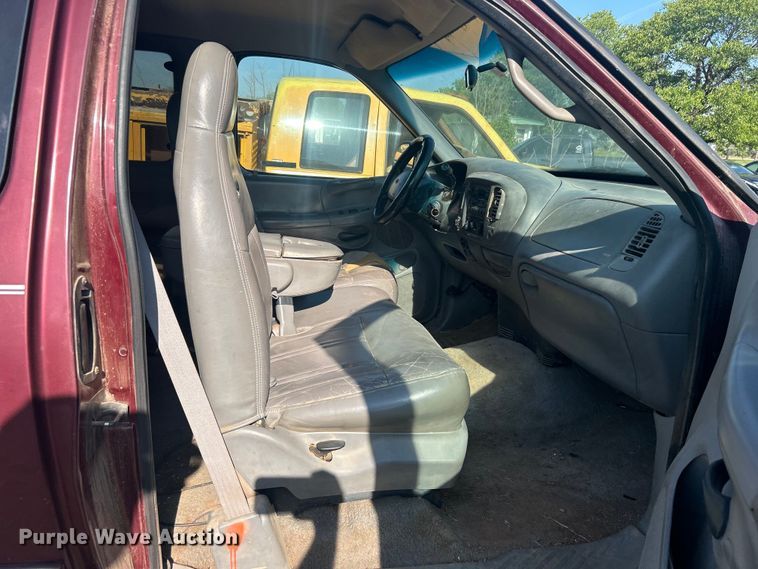 image for item NB9379 1997 Ford F150 SuperCab pickup truck