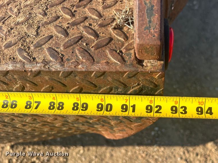 image for item NB9380 2002 Ford F450 Super Duty Crew Cab flatbed truck