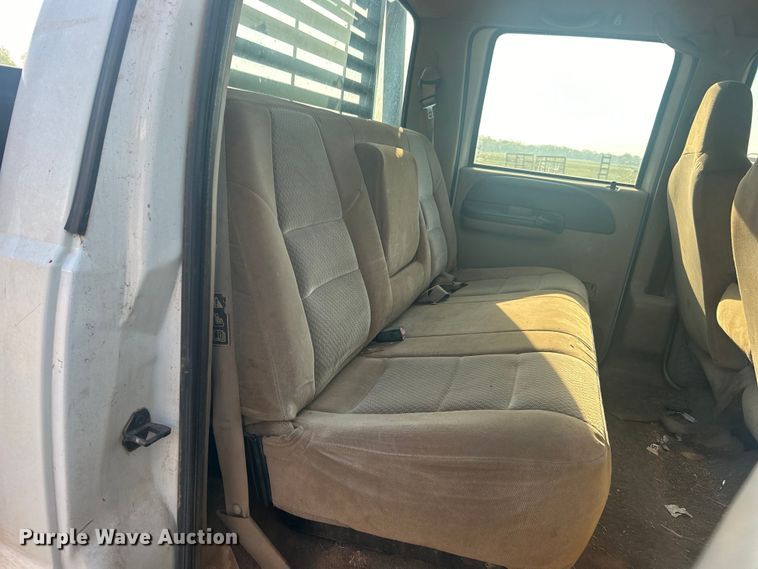 image for item NB9380 2002 Ford F450 Super Duty Crew Cab flatbed truck