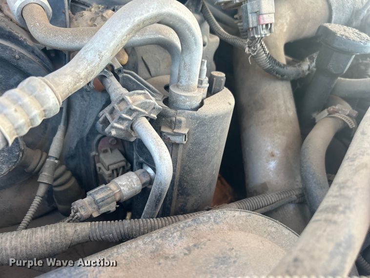 image for item NB9380 2002 Ford F450 Super Duty Crew Cab flatbed truck