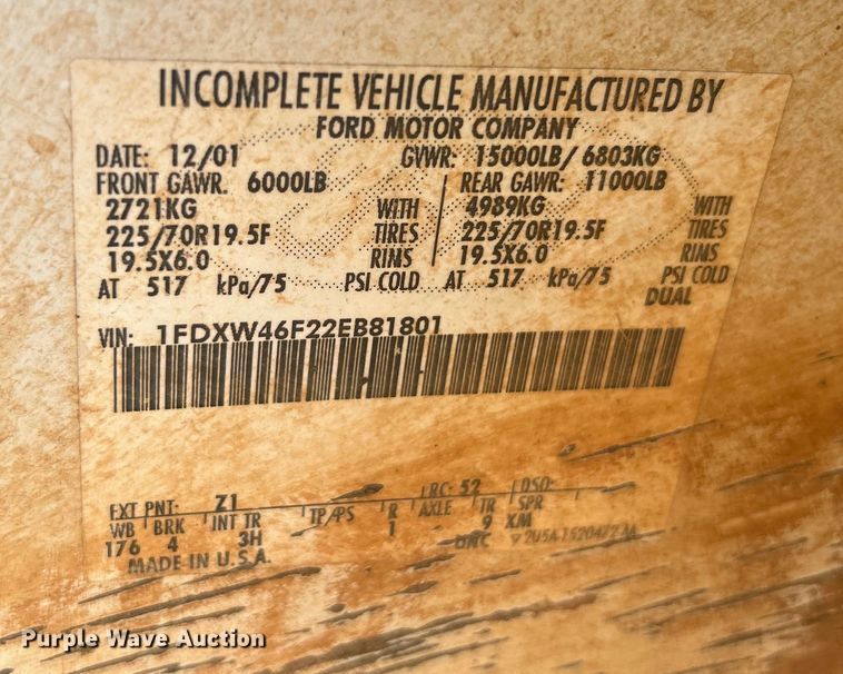 image for item NB9380 2002 Ford F450 Super Duty Crew Cab flatbed truck