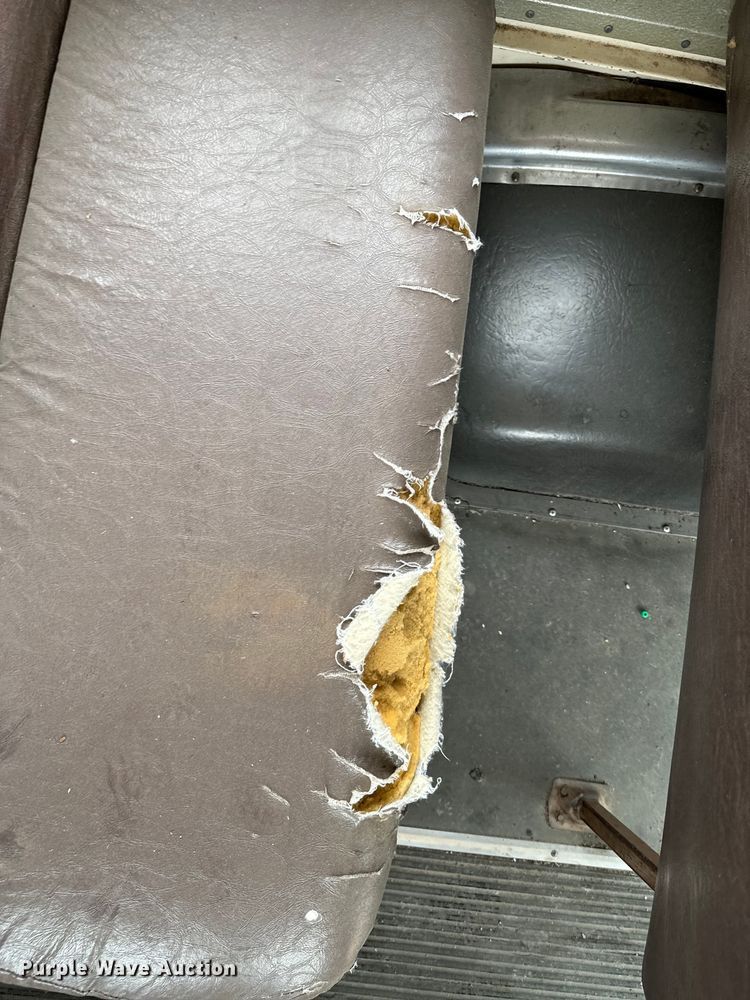 image for item ND9129 1998 Blue Bird TC2000 school bus