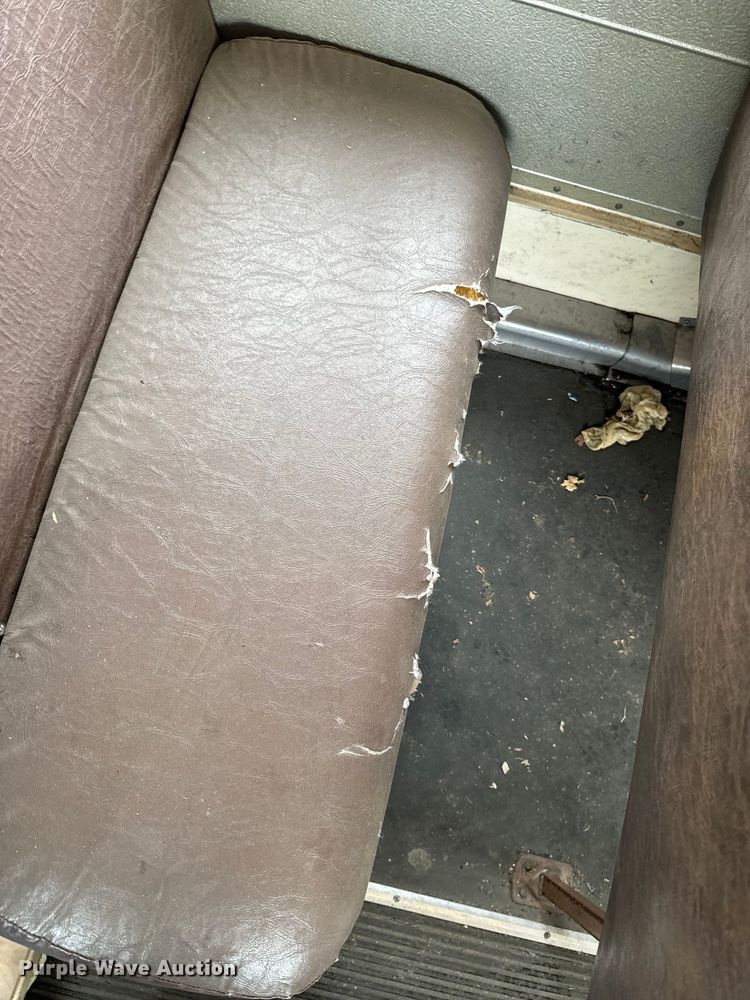 image for item ND9129 1998 Blue Bird TC2000 school bus