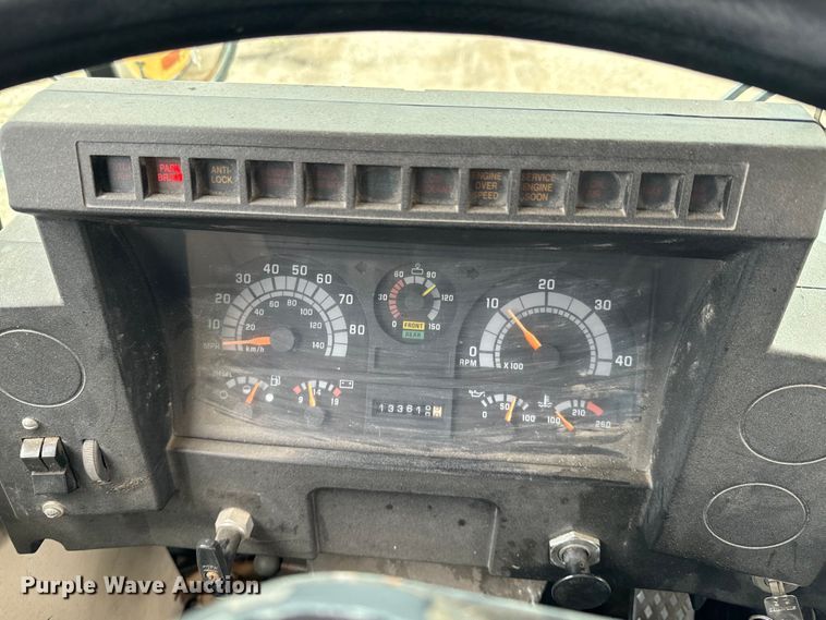 image for item ND9129 1998 Blue Bird TC2000 school bus