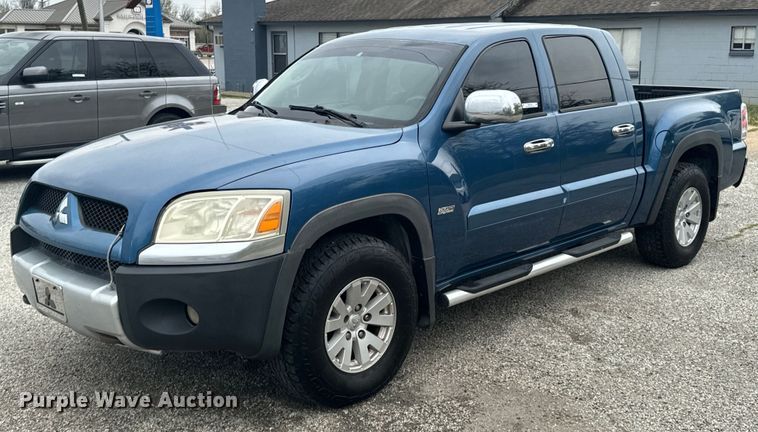 image for item ND9158 2006 Mitsubishi Raider Double Cab pickup truck