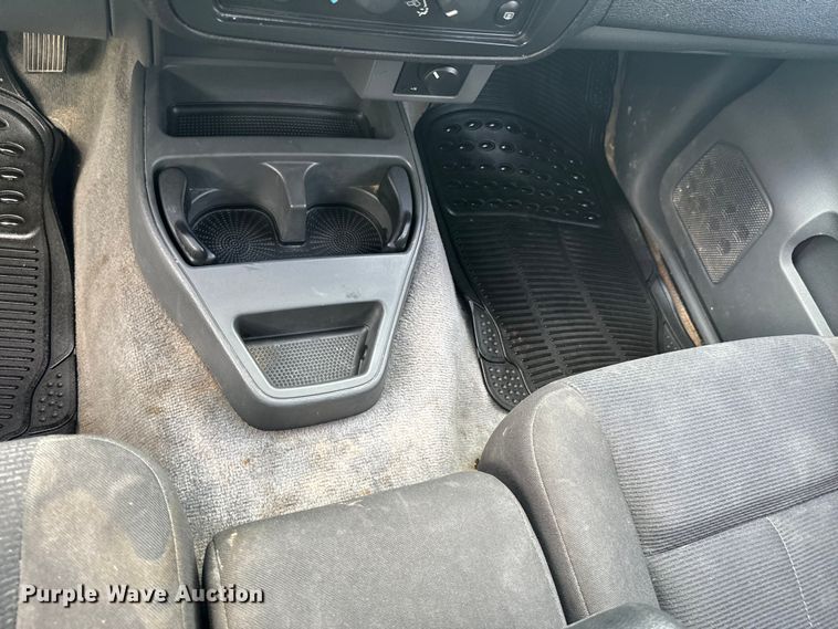 image for item ND9158 2006 Mitsubishi Raider Double Cab pickup truck