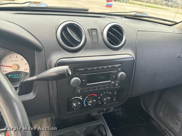 image for item ND9158 2006 Mitsubishi Raider Double Cab pickup truck