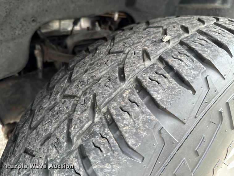 image for item ND9158 2006 Mitsubishi Raider Double Cab pickup truck