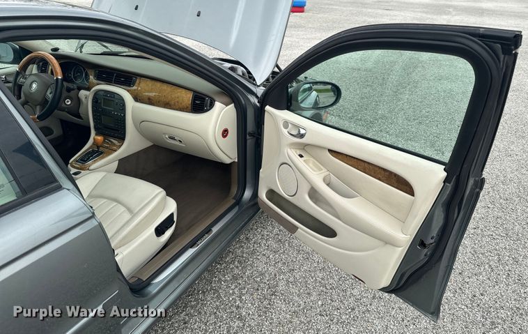 image for item ND9160 2004 Jaguar X-Type 