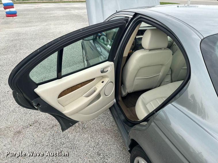 image for item ND9160 2004 Jaguar X-Type 