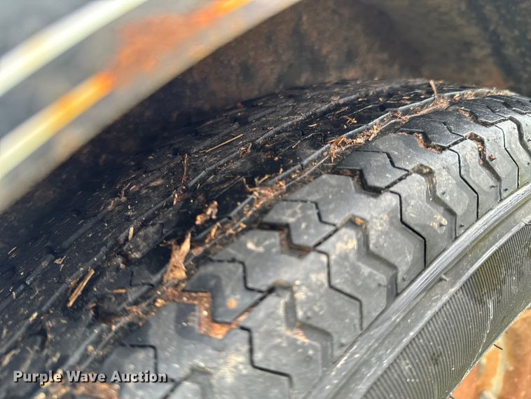 image for item ND9163 2015 Lamar utility trailer