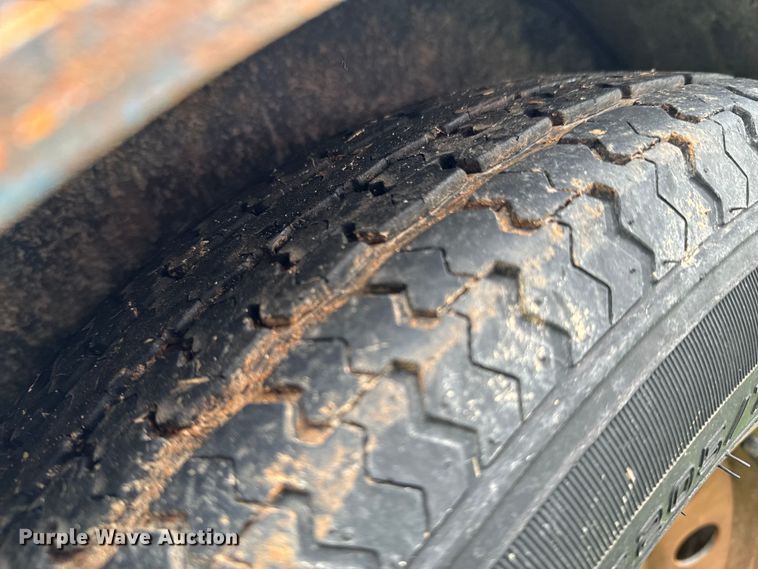 image for item ND9163 2015 Lamar utility trailer