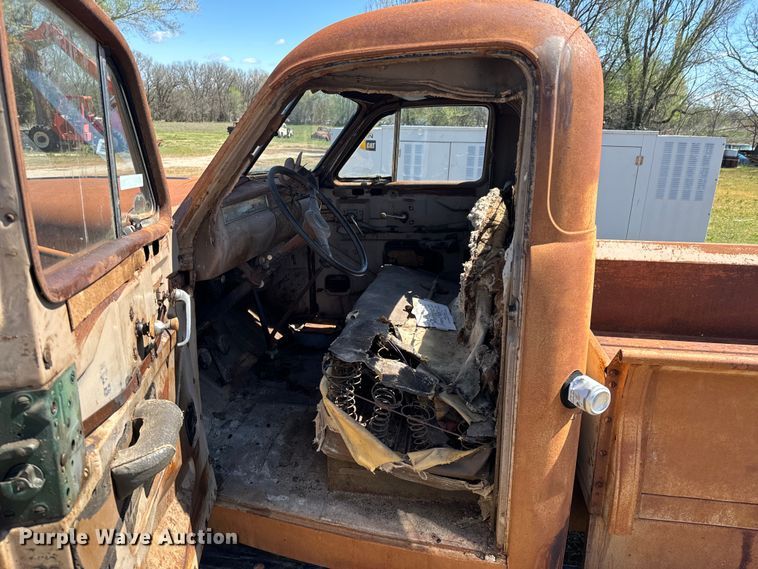 image for item ND9169 Studebaker M15A-20 pickup truck