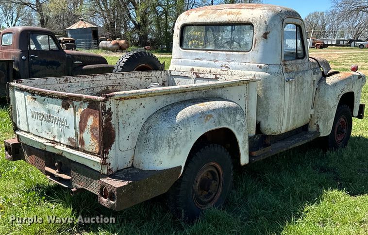image for item ND9172 1957 International S-120 pickup truck