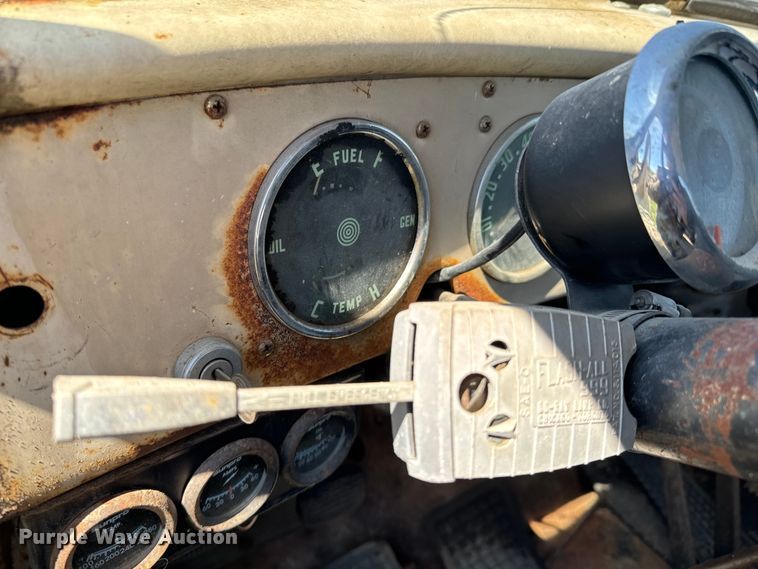 image for item ND9172 1957 International S-120 pickup truck