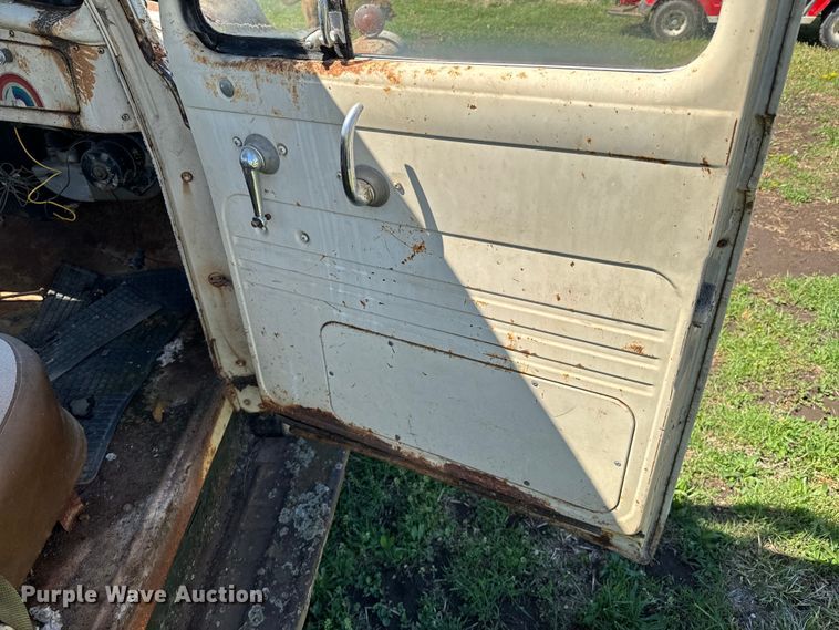 image for item ND9172 1957 International S-120 pickup truck