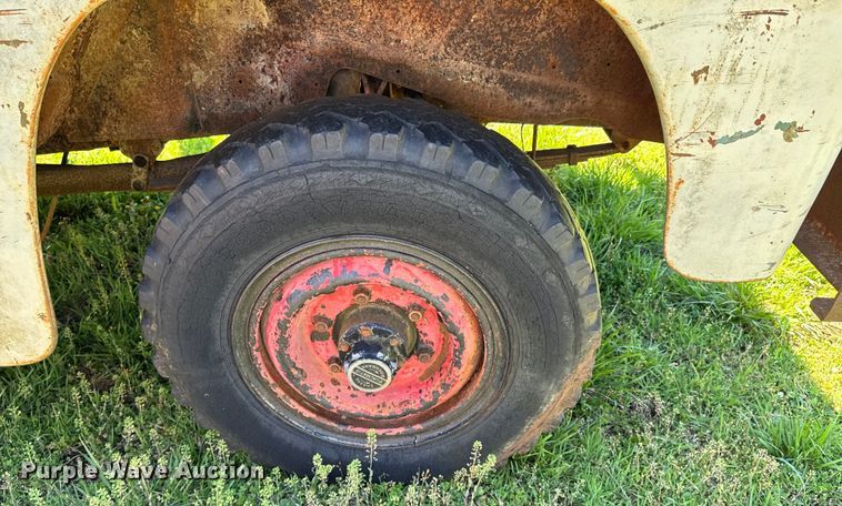 image for item ND9172 1957 International S-120 pickup truck