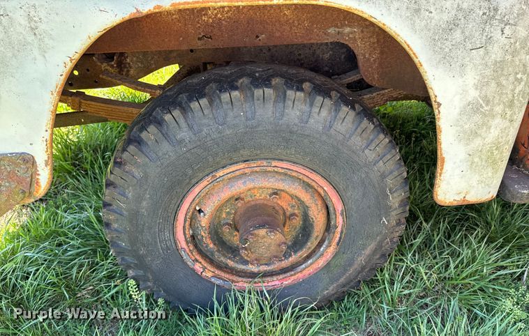 image for item ND9172 1957 International S-120 pickup truck