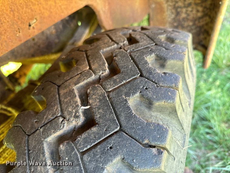 image for item ND9172 1957 International S-120 pickup truck