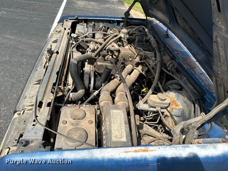 image for item ND9185 1988 Ford F150 pickup truck