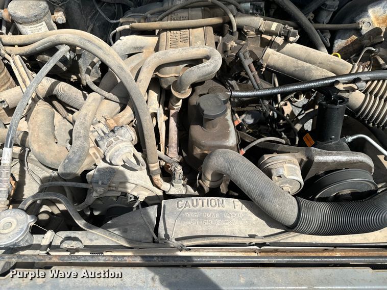 image for item ND9185 1988 Ford F150 pickup truck