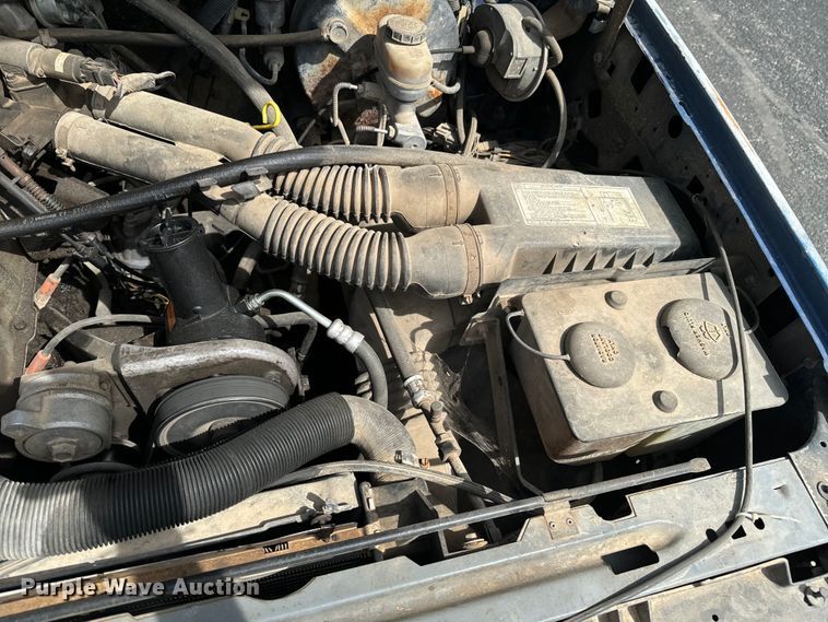 image for item ND9185 1988 Ford F150 pickup truck