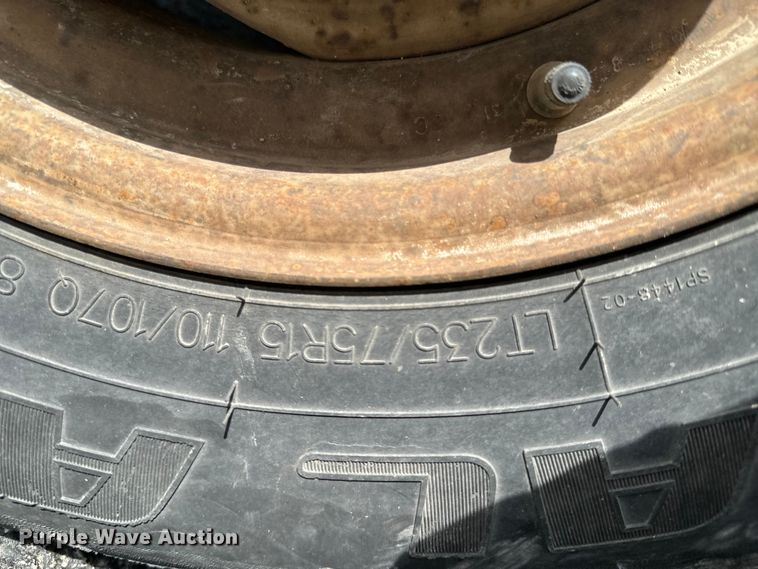 image for item ND9185 1988 Ford F150 pickup truck