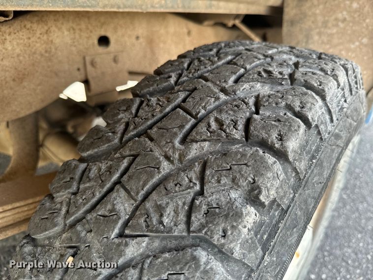 image for item ND9185 1988 Ford F150 pickup truck