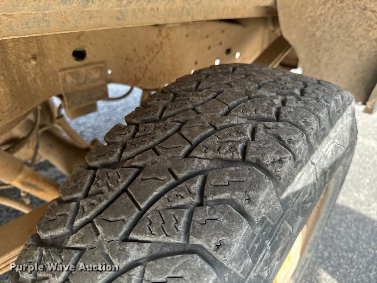 image for item ND9185 1988 Ford F150 pickup truck