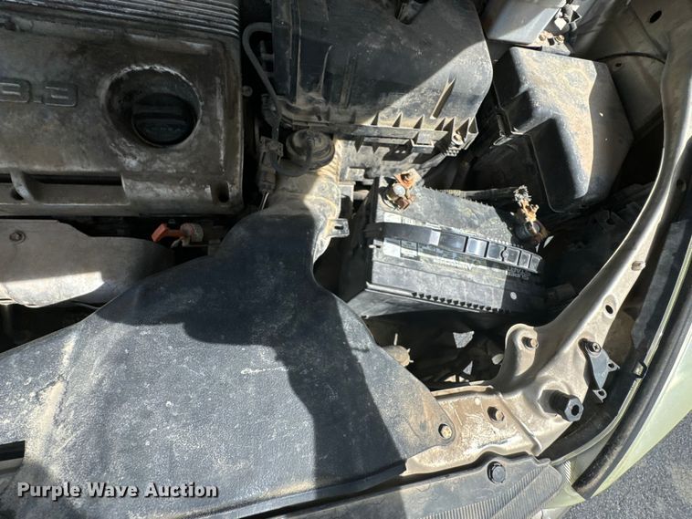 image for item ND9186 2004 Toyota Sienna LE van