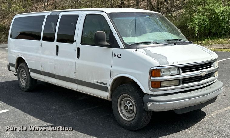 image for item ND9187 2001 Chevrolet Express 3500 van