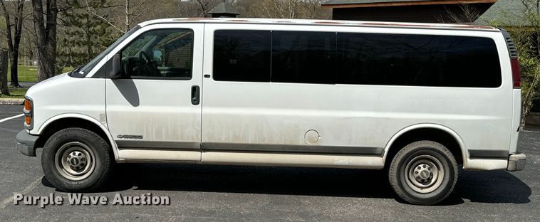 image for item ND9187 2001 Chevrolet Express 3500 van