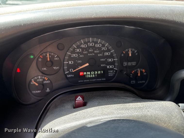 image for item ND9187 2001 Chevrolet Express 3500 van