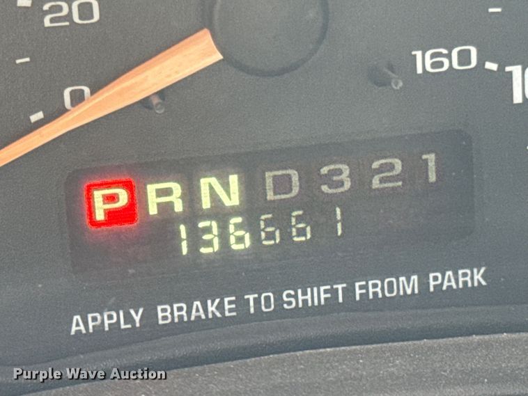 image for item ND9187 2001 Chevrolet Express 3500 van