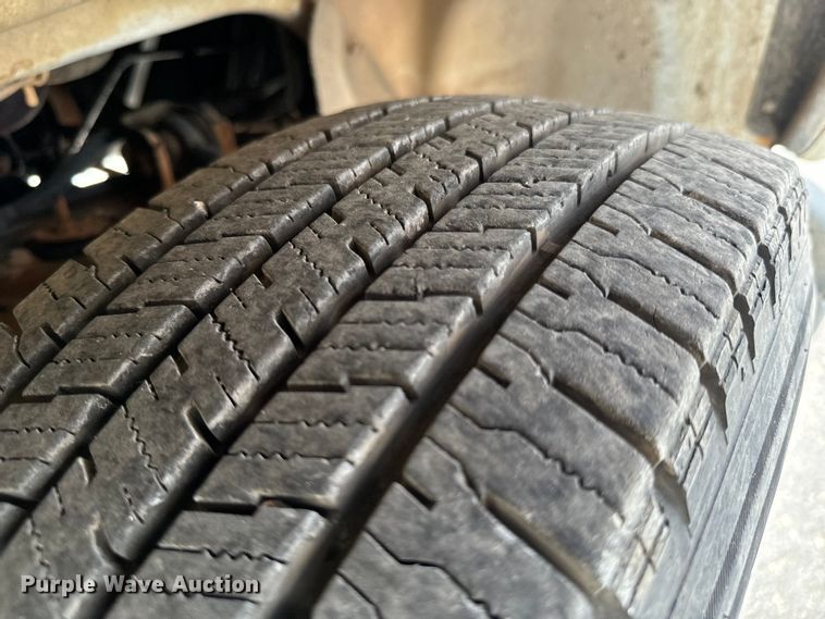 image for item ND9187 2001 Chevrolet Express 3500 van