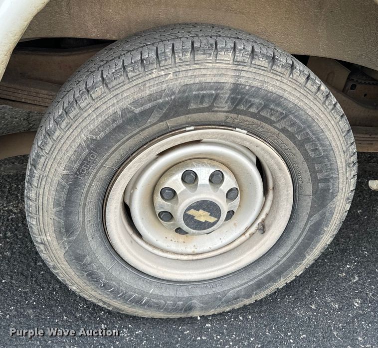 image for item ND9187 2001 Chevrolet Express 3500 van