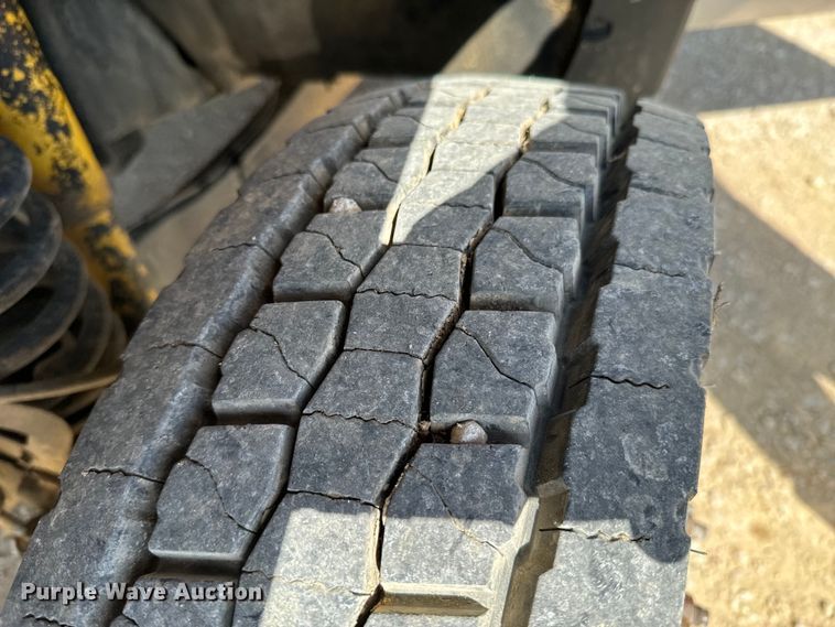 image for item ND9189 2012 Ford F450 Super Duty Lariat Crew Cab utility / service truck