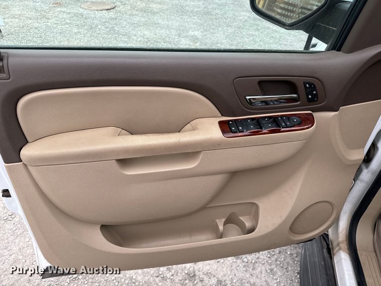 image for item NH9164 2010 Chevrolet  Tahoe LT SUV