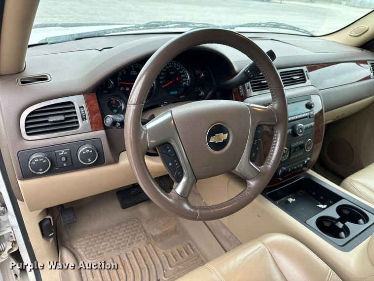 image for item NH9164 2010 Chevrolet  Tahoe LT SUV