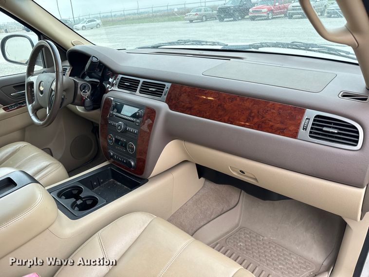 image for item NH9164 2010 Chevrolet  Tahoe LT SUV